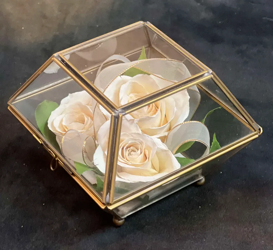 glass box floral keepsake